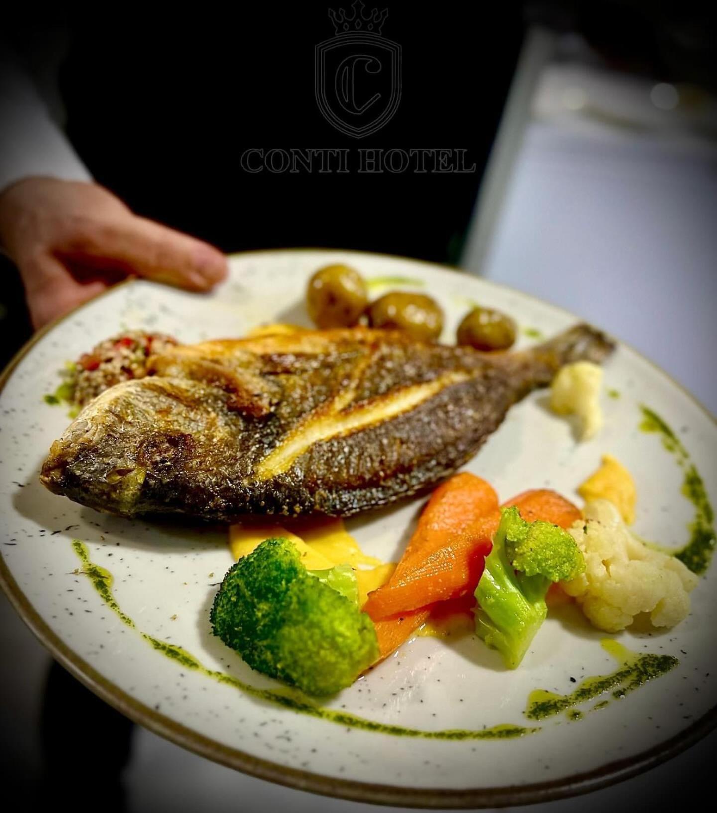 Conti Hotel&Restaurant Gjakova Esterno foto