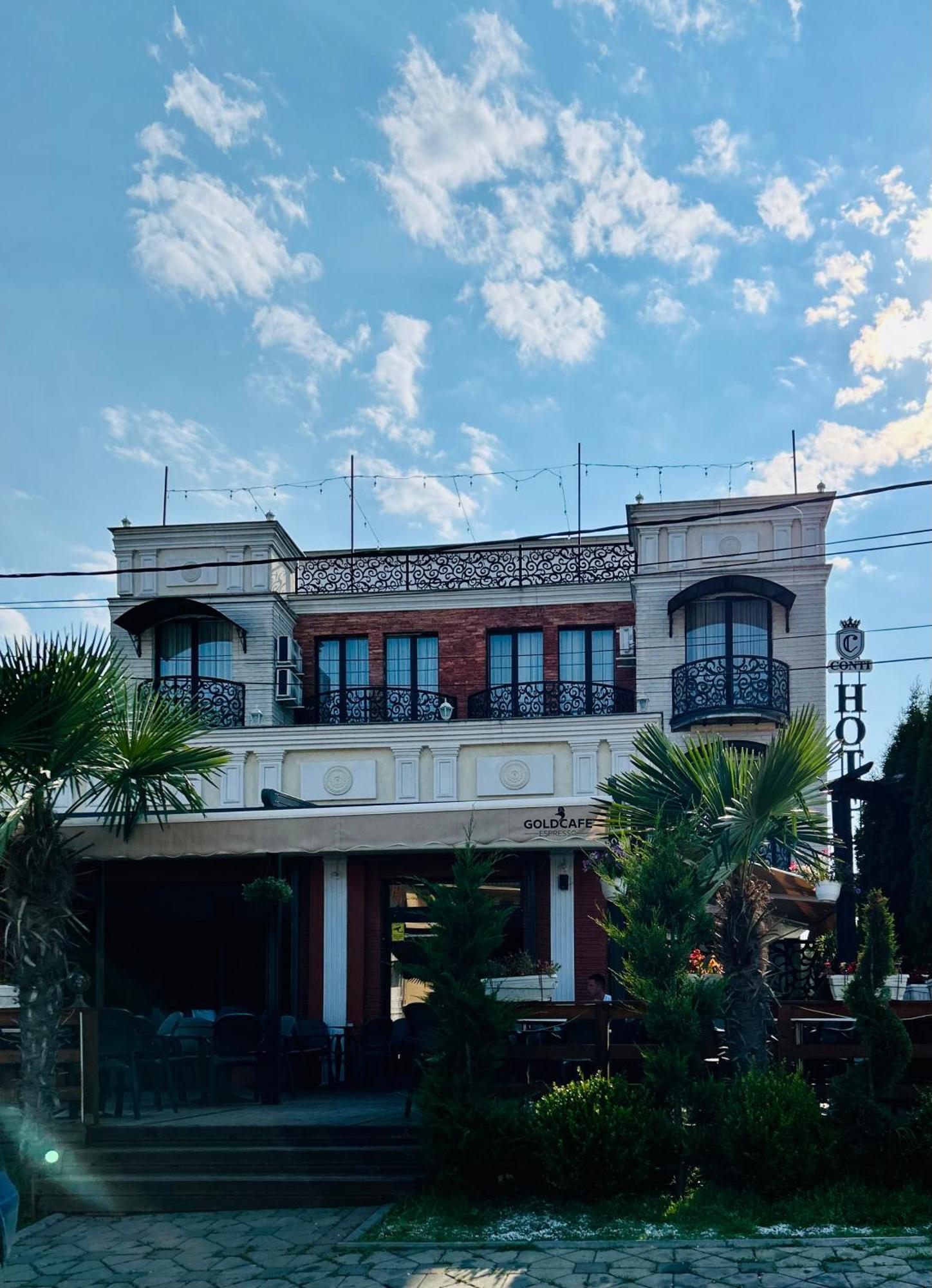 Conti Hotel&Restaurant Gjakova Esterno foto